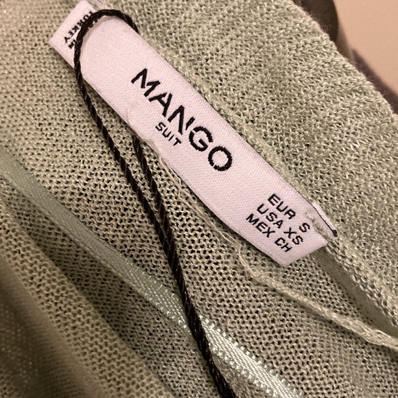 Mango wrap top - Picture 3 of 3